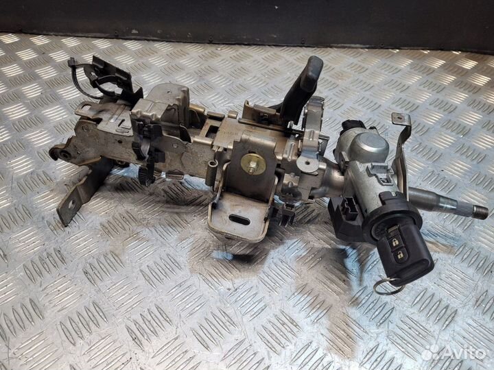 Рулевая колонка в сборе на Primera P12 с ключом