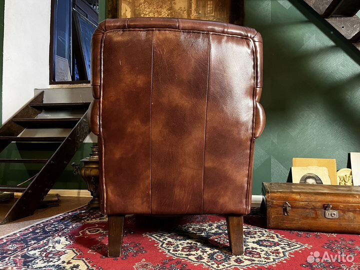 Кресло кожаное