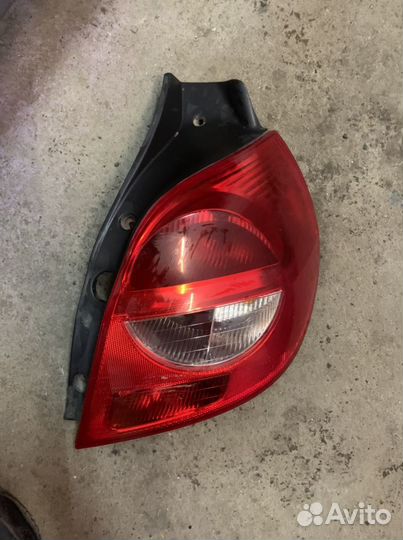 Фонарь задний Renault Clio 3