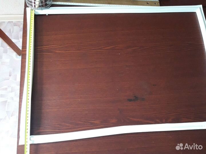 Уплотнитель для морозильной камеры холодильника