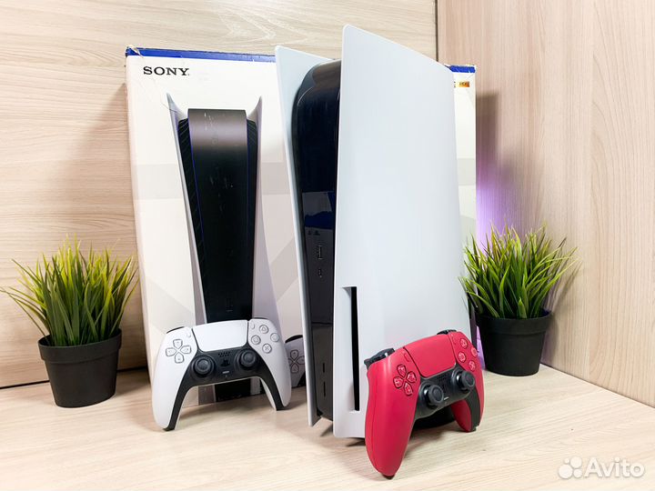 Sony PlayStation 5 Blue-Ray Дисковод + 2 геймпада