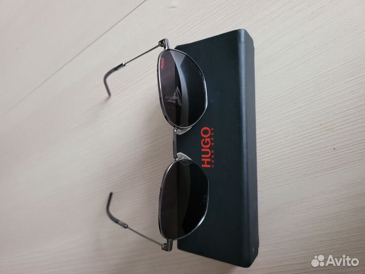 Очки Hugo boss