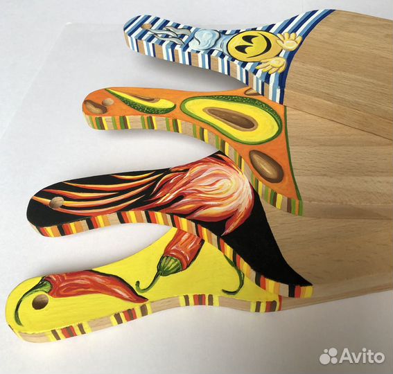 Деревянная доска с авторской росписью