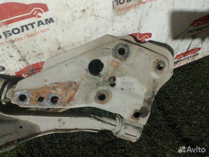 Рычаг подвески передний левый Nissan Prairie