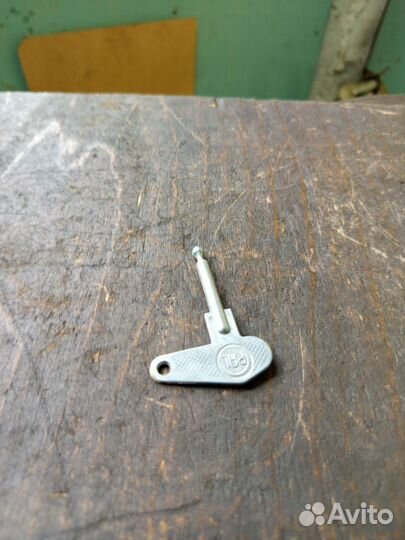 Ключ замка зажигания мотоцикла Панония