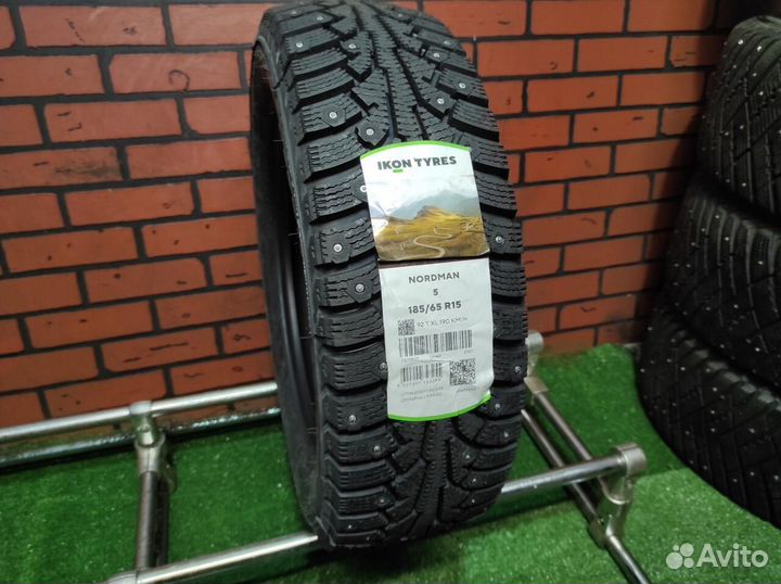 Ikon Tyres Nordman 5 185/65 R15 92T