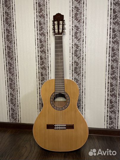Классическая гитара 3/4 Almansa