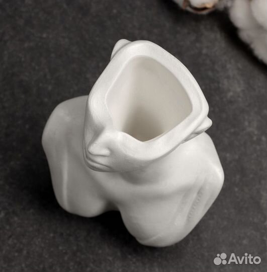 Гипсовая ваза