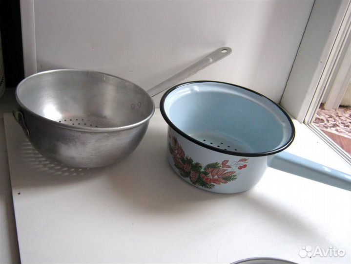 Посуда СССР дуршлаг, миски, половники