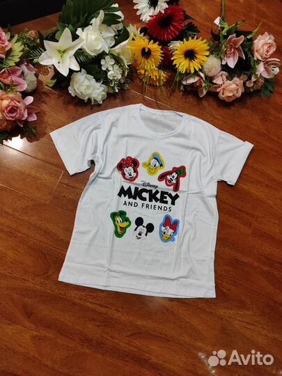 Женские футболки