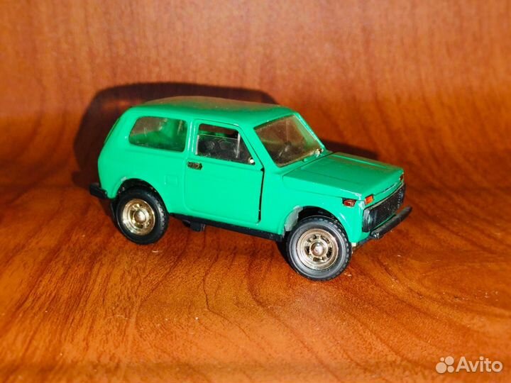 Модели автомобилей 1 43 СССР. Лада 2121 нива