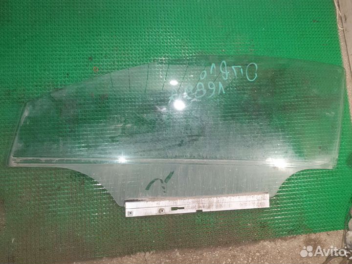 Стекло двери Opel Astra H