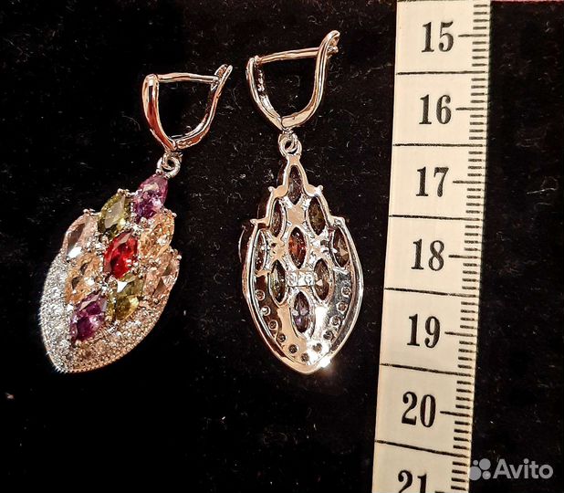 Серьги посеребряные и серьги кисточки