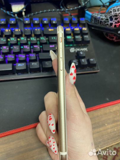 Телефон iPhone 6s