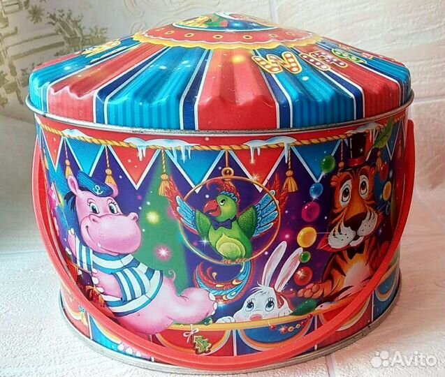 Банка коробка жестяная для рукоделия для хранения