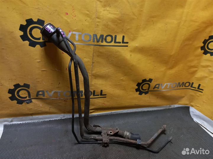 Горловина топливного бака toyota prius NHW20