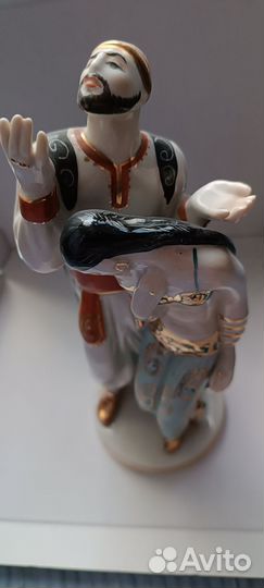 Фарфоровые статуэтки