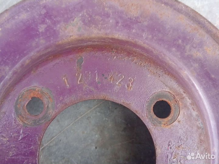 Шкив помпы BMW E34 535i E32 735i M30