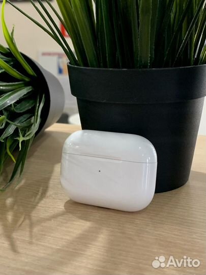 Apple AirPods Pro - White
