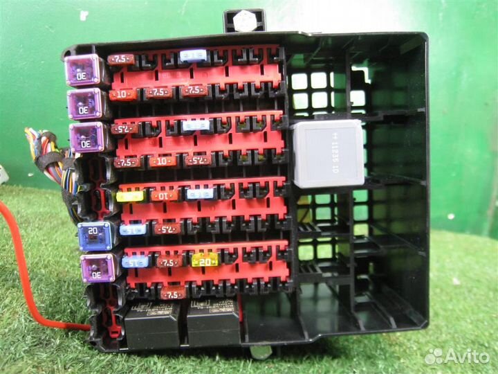 Блок предохранителей салонный Ford Fiesta (CB1) 2