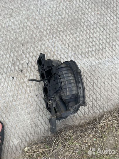 Впускной коллектор хундай соляис киа рио 1.6