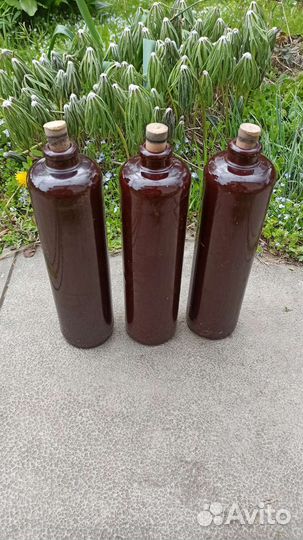 Глиняная бутылка из под бальзама