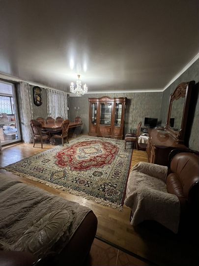 2-к. квартира, 58 м², 2/3 эт.