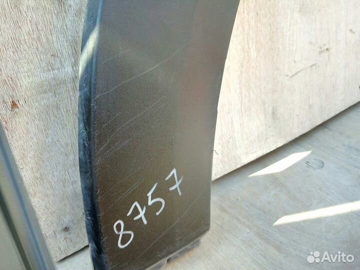 Toyota RAV4 Adventure - Расширитель передний L Б/У