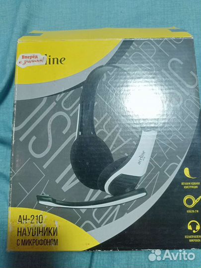 Беспроводные наушники с микрофоном