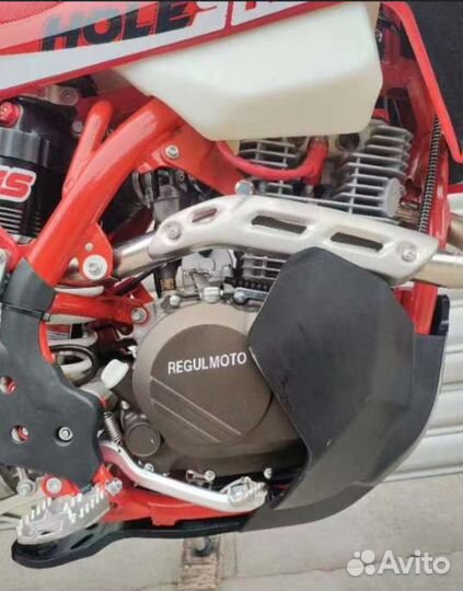 Мотоцикл Regulmoto Holeshot Red Edition (4 valves)