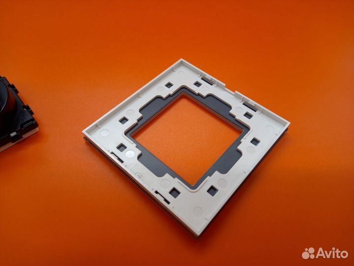 33061 Настенная розетка