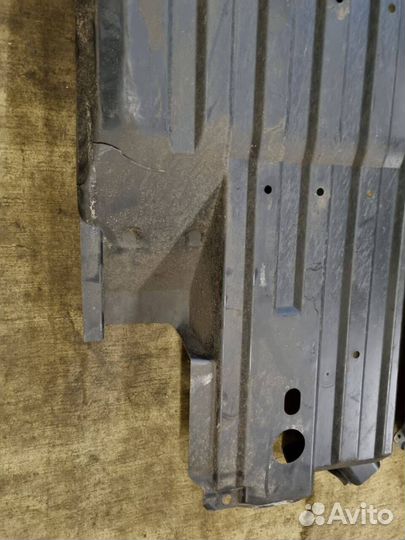 Пыльник днища Mazda CX 7