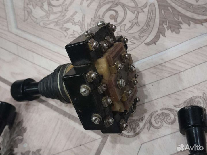 Переключатель криставой, пк 1221