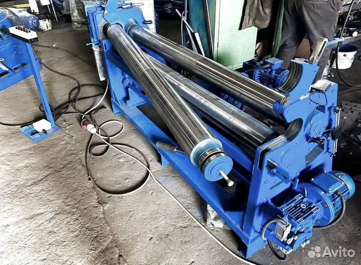 Вальцовочный трехвалковый листогиб