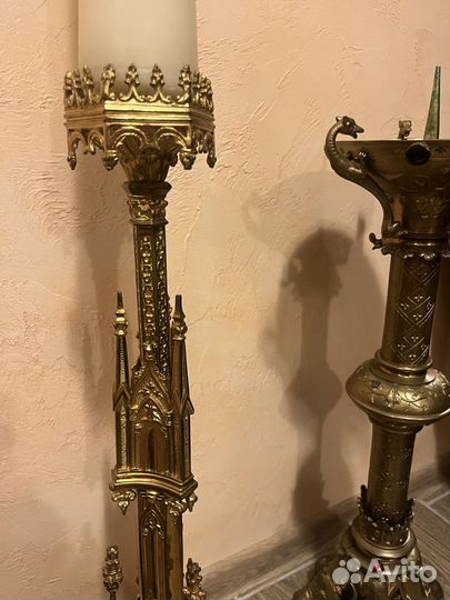 Старинный подсвечник
