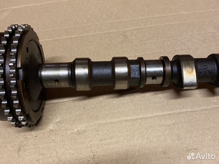 Распредвал впускной Mercedes m119 трамблер