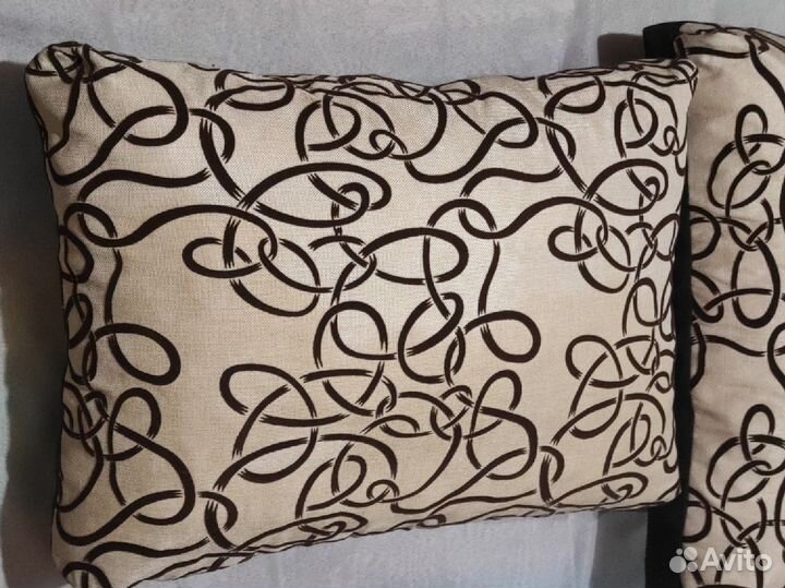 Подушка с дивана