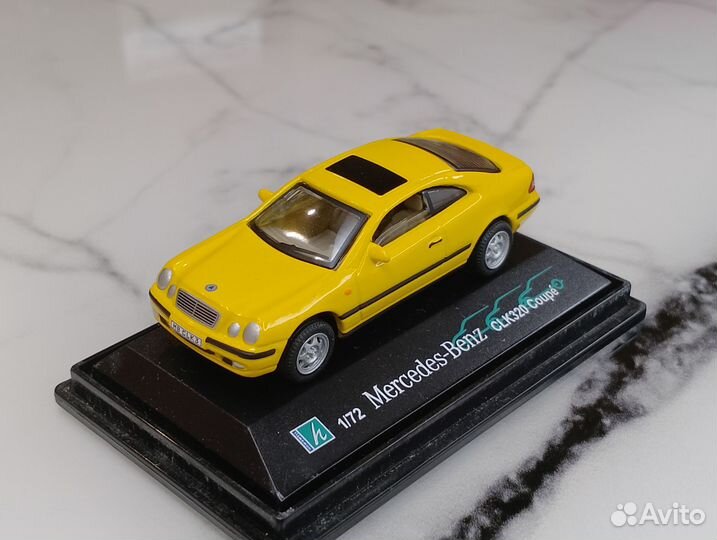 Mercedes Benz CLK 320 Coupe, желтый