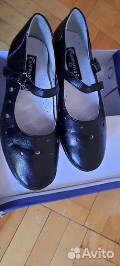 Туфли для девочки 33 размер