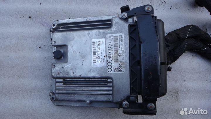 Блок управления двигателем Audi A4 B7 2.0Tfsi BWE