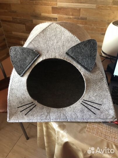 Домик для кошек или собак