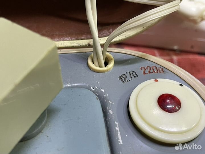 Проигрыватель грампластинок молодежный СССР