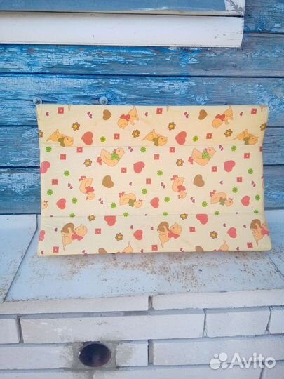 Пеленальная доска на кроватку