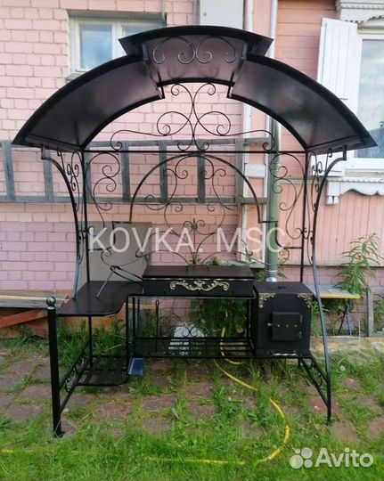 Мангал с крышей
