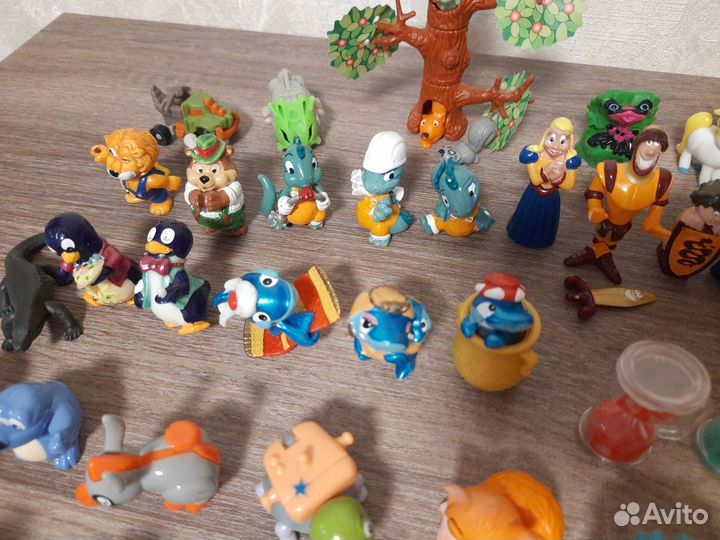 Киндер сюрприз, дерево, акулы, смурики, панда