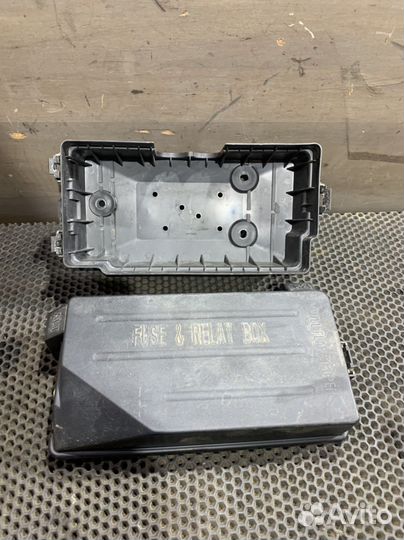 Корпус блока предохранителей Кайрон SsangYong Kyro