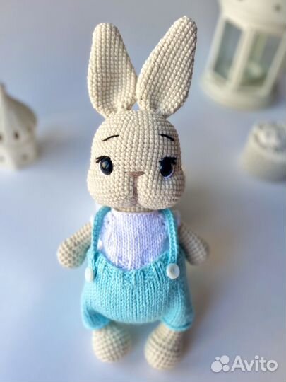 Заяц вязаный амигуруми ручной работы