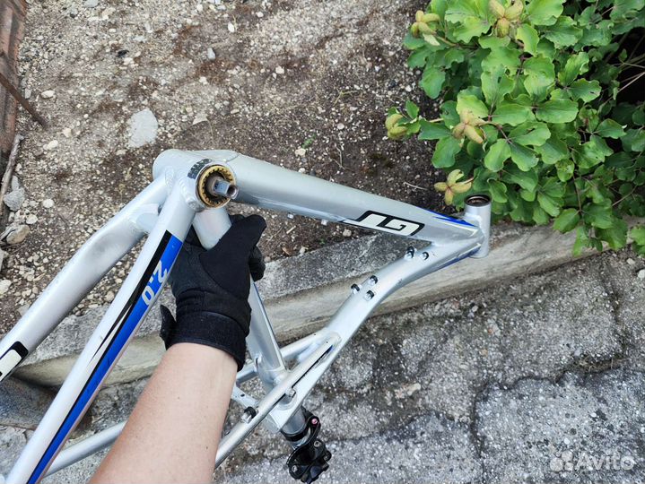 Продам раму gt avalanche 2.0 S 26 колёса