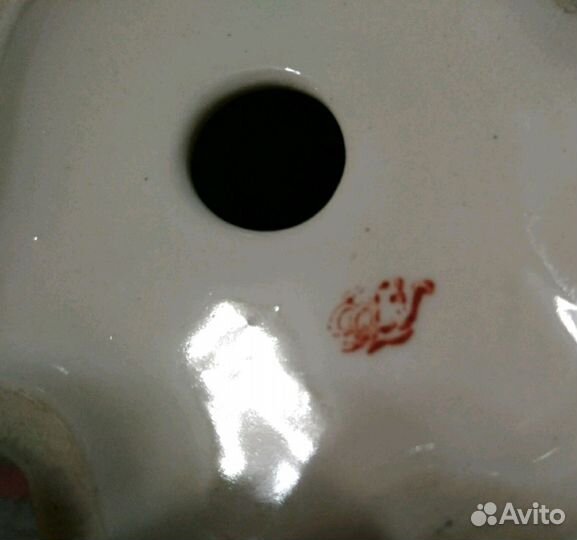 Фарфоровая статуэтка