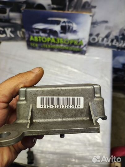 Электронный блок Nissan Almera N15